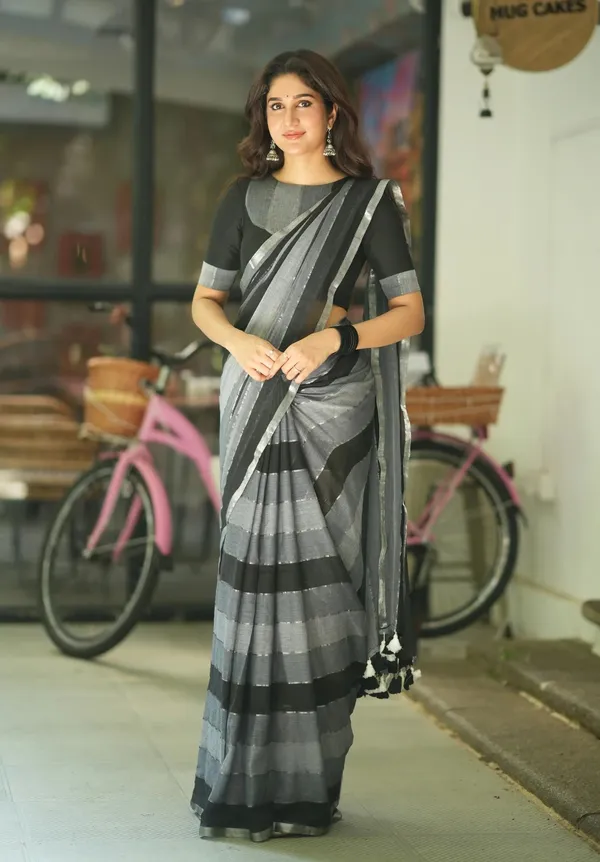 Black_&_Grey_Striped_MulMul_Cotton_Saree_with_Blouse_Piece