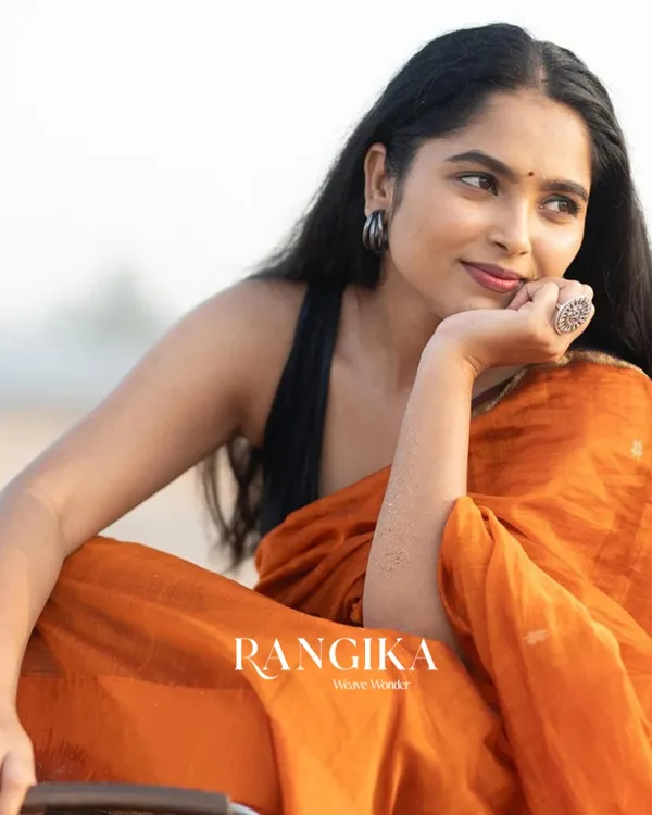 Orange_Premium_Cotton_Silk_Saree_With_Classy_Blouse_and_tassels