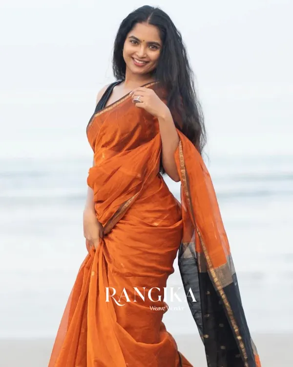 Orange_Premium_Cotton_Silk_Saree_With_Classy_Blouse_and_tassels