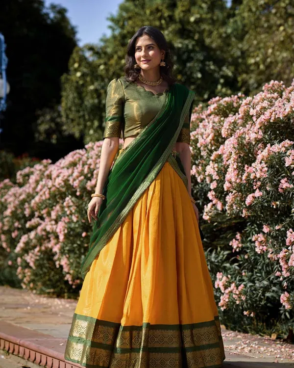 Yellow_And_Green_Kanchipuram_Zari_Weaving_Half_Saree_With_Blouse___Silk_Dupatta
