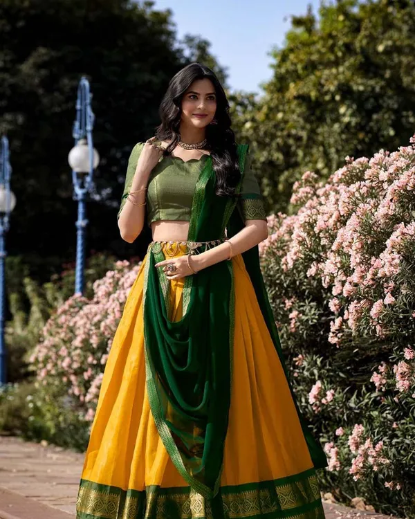 Yellow_And_Green_Kanchipuram_Zari_Weaving_Half_Saree_With_Blouse___Silk_Dupatta