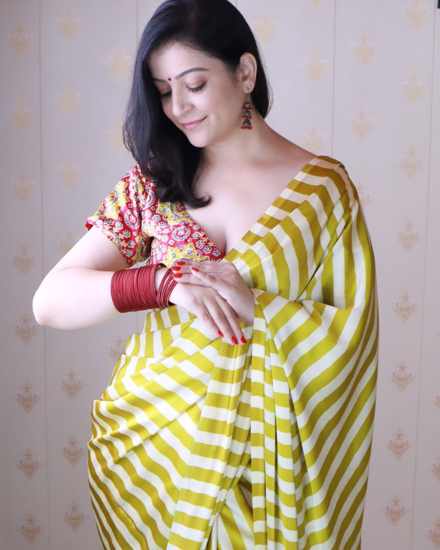 Mustard_Yellow_Color_1_Minute_Ready_to_Wear_Digitial_Printed_Crape_Silk_Saree