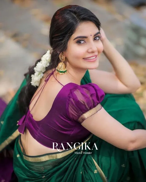 Green_Color_Premium_Cotton_Silk_Saree_With_Classy_Purple_Blouse_and_tassels