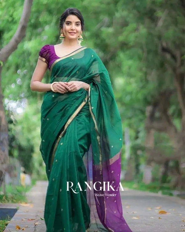 Green_Color_Premium_Cotton_Silk_Saree_With_Classy_Purple_Blouse_and_tassels