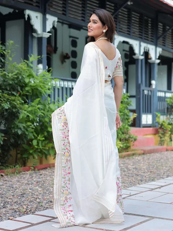 White_Soft_Mulmul_Cotton_Saree_with_Beautiful_Multicolor_Thread_Embroidery,_with_Blouse_Piece