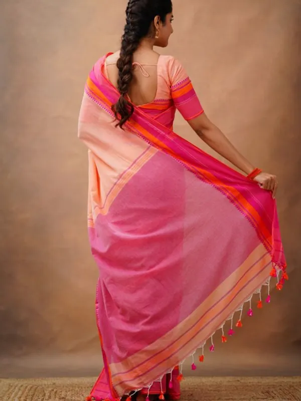 Peach_Pink_Mulmul__Cotton_Saree_with_Vibrant_Contrast_Border_&_Blouse_Piece