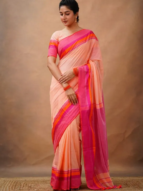Peach_Pink_Mulmul__Cotton_Saree_with_Vibrant_Contrast_Border_&_Blouse_Piece
