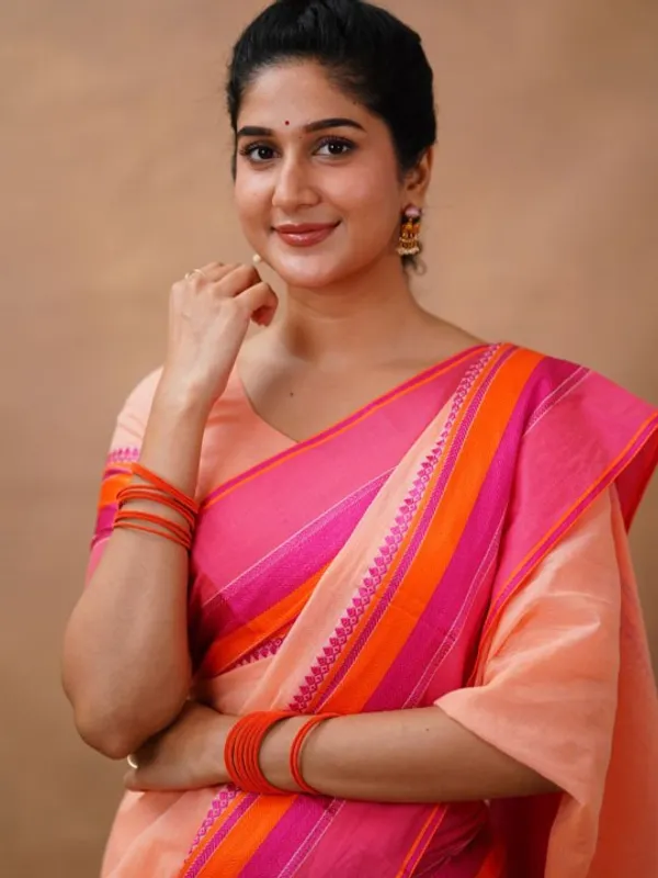 Peach_Pink_Mulmul__Cotton_Saree_with_Vibrant_Contrast_Border_&_Blouse_Piece