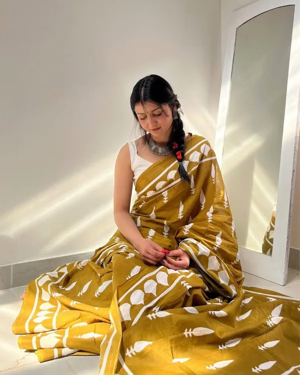 Mustard_Yellow_Color_1_-_Minute_Ready_to_Wear_Mulmul_Cotton_Saree_with_Blouse_Piece