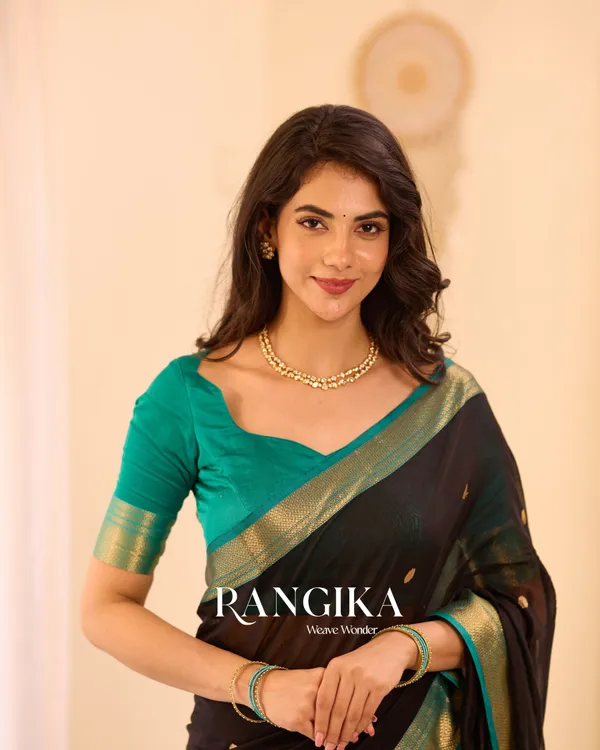 Black_Color_Premium_Cotton_Silk_Saree_With_Classy_Blouse_and_tassels