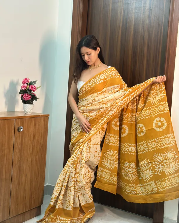 Yellow_Color_1_Minute_Ready_To_Wear_Mulmul_Cotton_Digital_Printed_Saree_With_Pocket