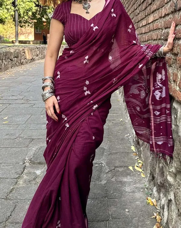 Neelaab_-_Regal_Purple_Saree_with_Matching_Blouse_Piece