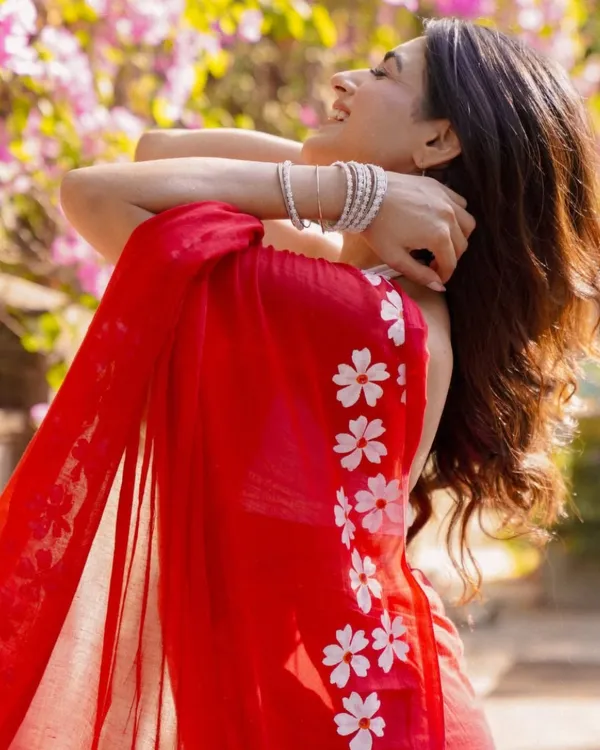 Red_Color_1_Minute_Ready_To_Wear_Mulmul_Cotton_Digital_Printed_Saree_With_Pocket
