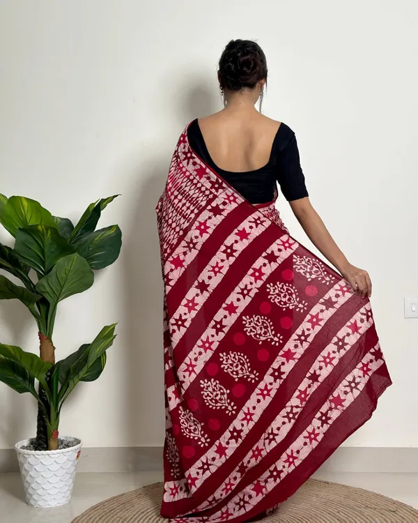 Maroon__Color_1_Minute_Ready_To_Wear_Mulmul_Cotton_Digital_Printed_Saree_With_Pocket
