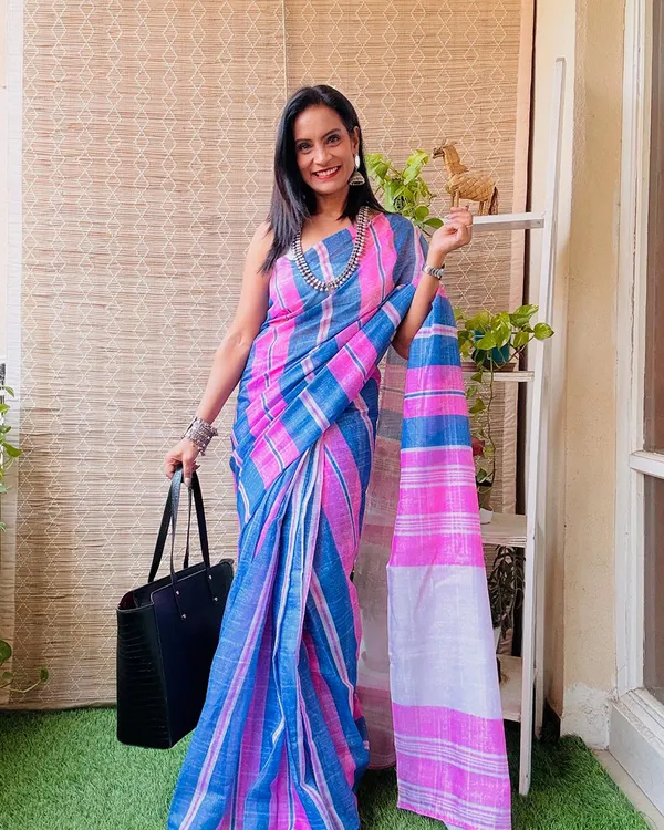Neel_Gulabi_-_Blue_and_Pink_Saree_with_White_Contrast_Blouse