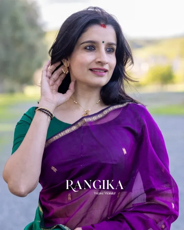 Purple_And_Green_Premium_Cotton_Silk_Saree_With_Classy_Blouse_and_tassels