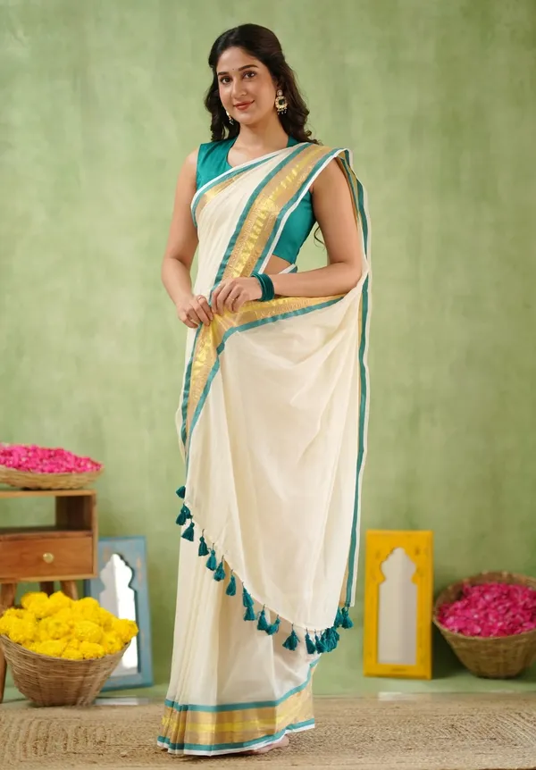 White_Mulmul_Cotton_Saree_with_Teal_&_Gold_Border_&_Matching_Teal_Blouse_Piece