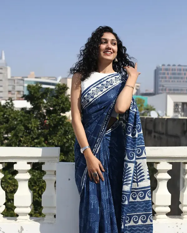 Blue_Color_1_-_Minute_Ready_to_Wear_Mulmul_Cotton_Saree_with_Blouse_Piece