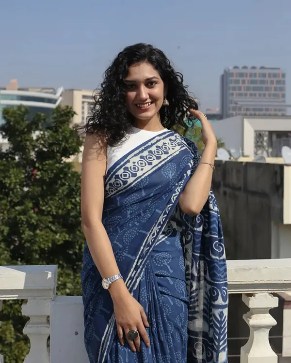 Blue_Color_1_-_Minute_Ready_to_Wear_Mulmul_Cotton_Saree_with_Blouse_Piece