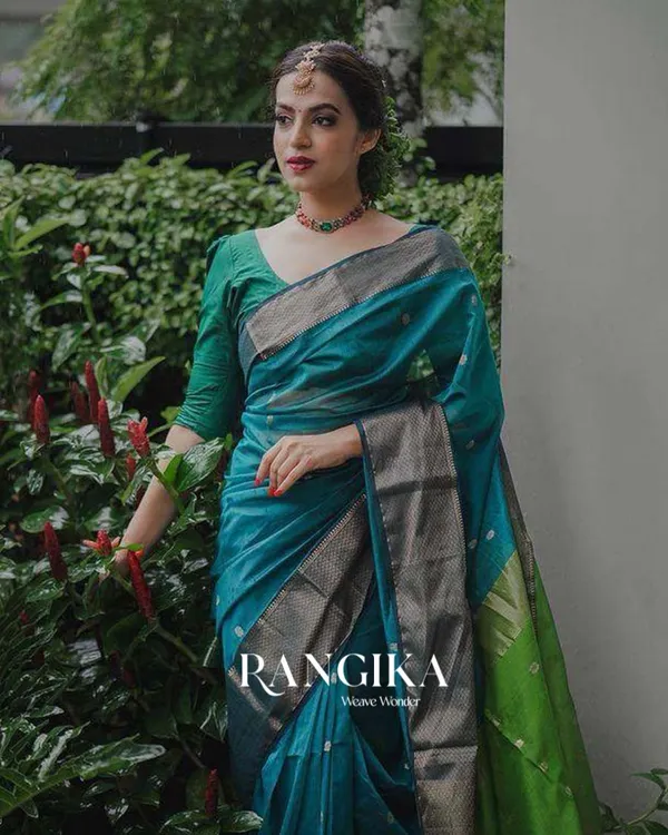 Rama_Color_Premium_Cotton_Silk_Saree_With_Classy_Blouse_and_tassels