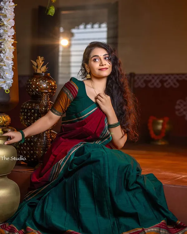 Green_And_Maroon_Kanchipuram_Zari_Weaving_Half_Saree_With_Blouse___Silk_Dupatta