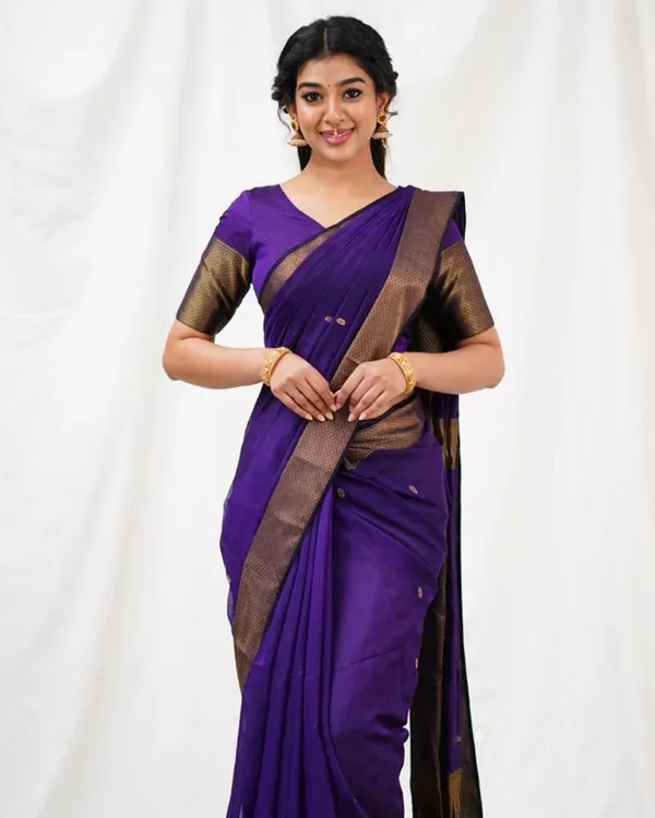 Navy_Blue_Color_Premium_Cotton_Silk_Saree_With_Classy_Blouse