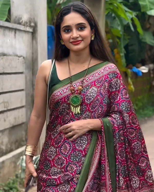 Pink__Color_1_Minute_Ready_to_Wear_Digitial_Printed_Crape_Silk_Saree