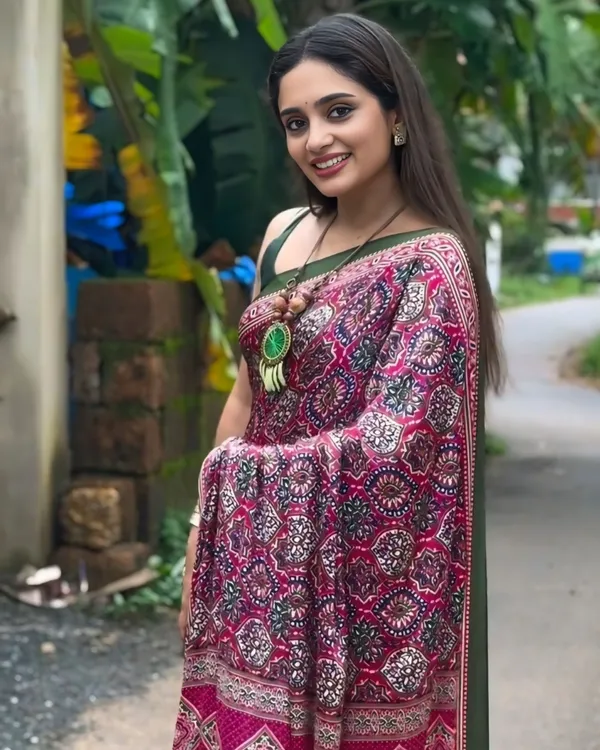 Pink__Color_1_Minute_Ready_to_Wear_Digitial_Printed_Crape_Silk_Saree