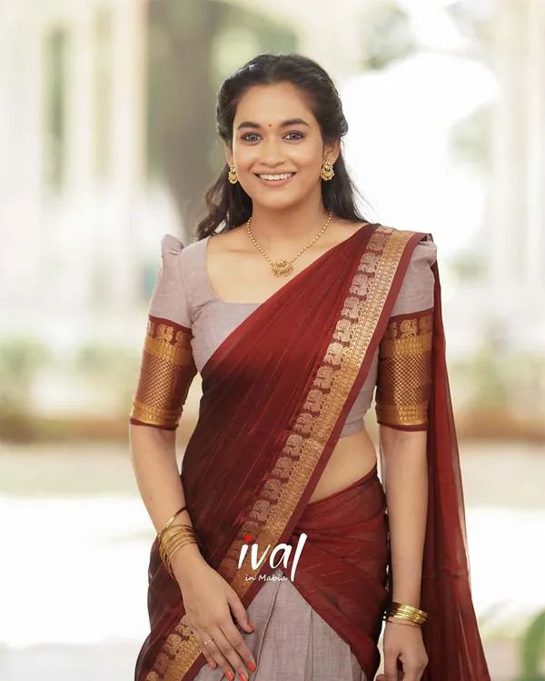 Cream_And_Red_Kanchipuram_Zari_Weaving_Half_Saree_With_Blouse___Silk_Dupatta