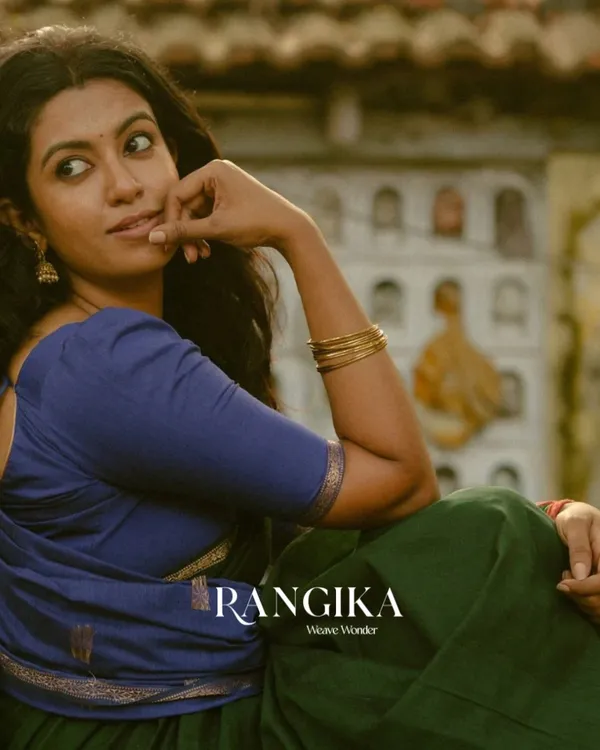 Green_And_Blue_Premium_Cotton_Silk_Saree_With_Classy_Blouse_and_tassels