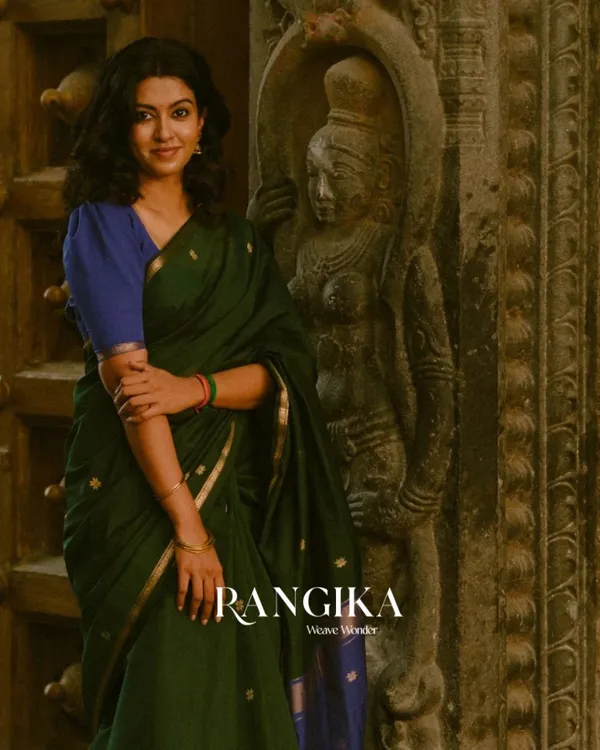 Green_And_Blue_Premium_Cotton_Silk_Saree_With_Classy_Blouse_and_tassels