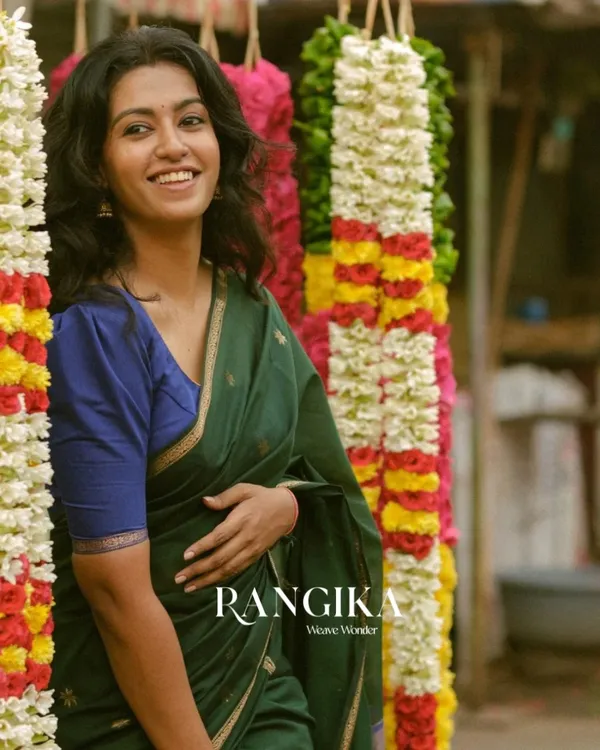 Green_And_Blue_Premium_Cotton_Silk_Saree_With_Classy_Blouse_and_tassels