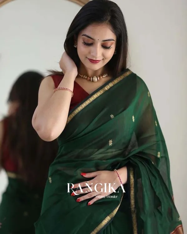 Green_Color_Premium_Cotton_Silk_Saree_With_Classy_Red_Blouse_and_tassels