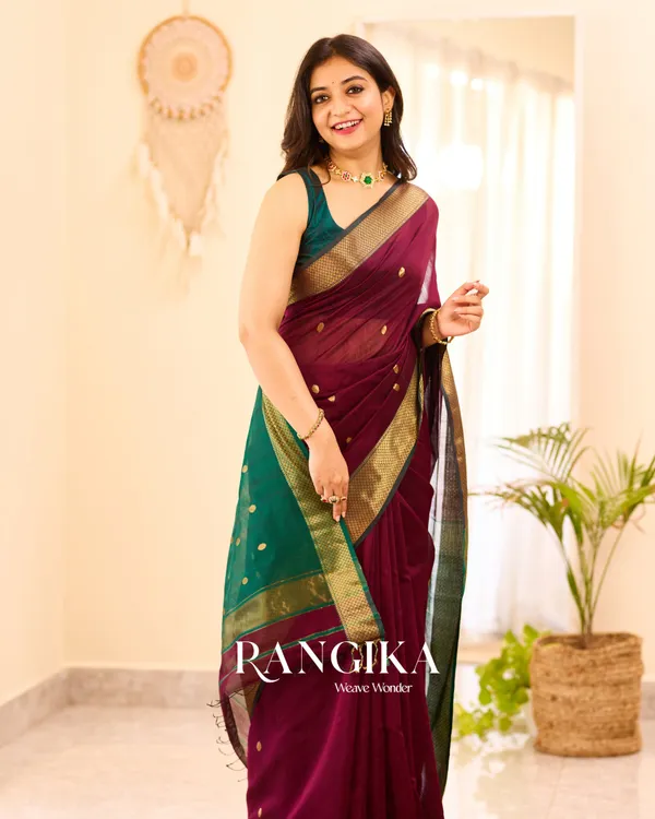 Red_Color_Premium_Cotton_Silk_Saree_With_Classy_Blouse_and_tassels