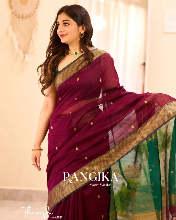 Red_Color_Premium_Cotton_Silk_Saree_With_Classy_Blouse_and_tassels