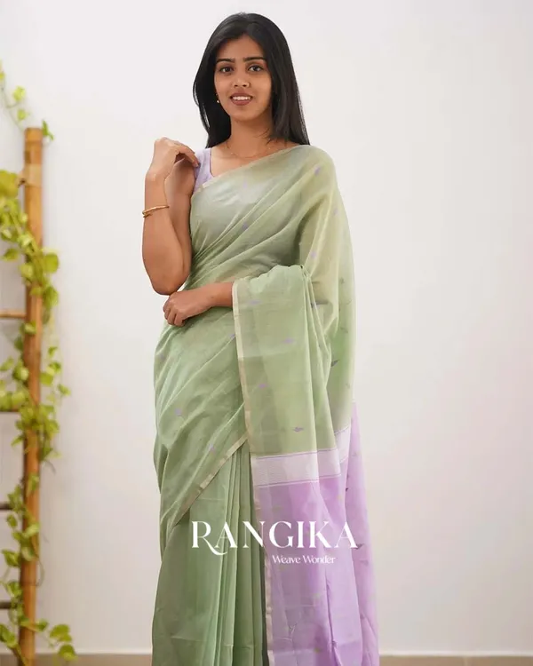 Green_Color_Cotton_Silk_Saree_with_Calssy_Blouse_and_tassels