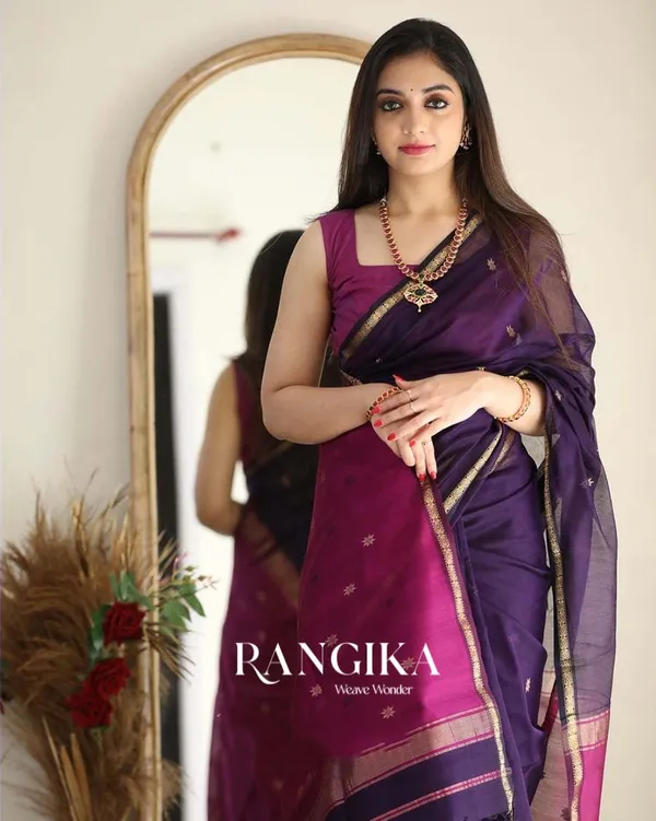 Purple_Color_Premium_Cotton_Silk_Saree_With_Classy_Blouse_and_tassels