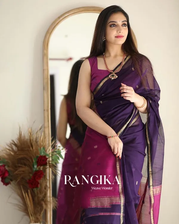 Purple_Color_Premium_Cotton_Silk_Saree_With_Classy_Blouse_and_tassels