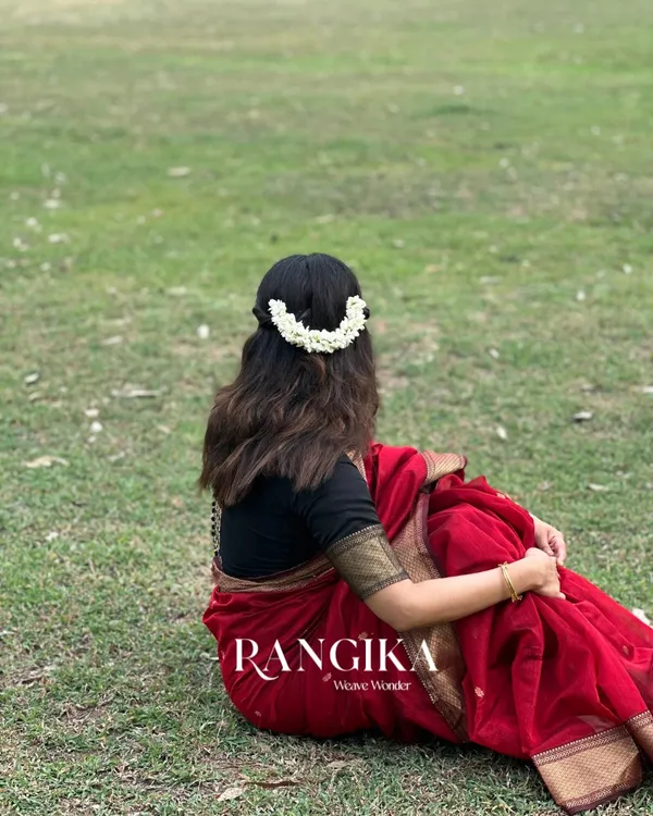 Red_And_Black_Premium_Cotton_Silk_Saree_With_Classy_Blouse_and_tassels