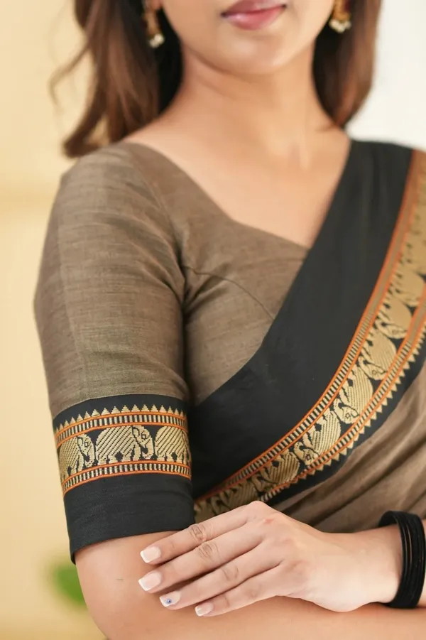 Coffee_Brown_Mulmul_Cotton_Saree_with_Black_Border_&_Golden_Detailing_with_blouse_piece