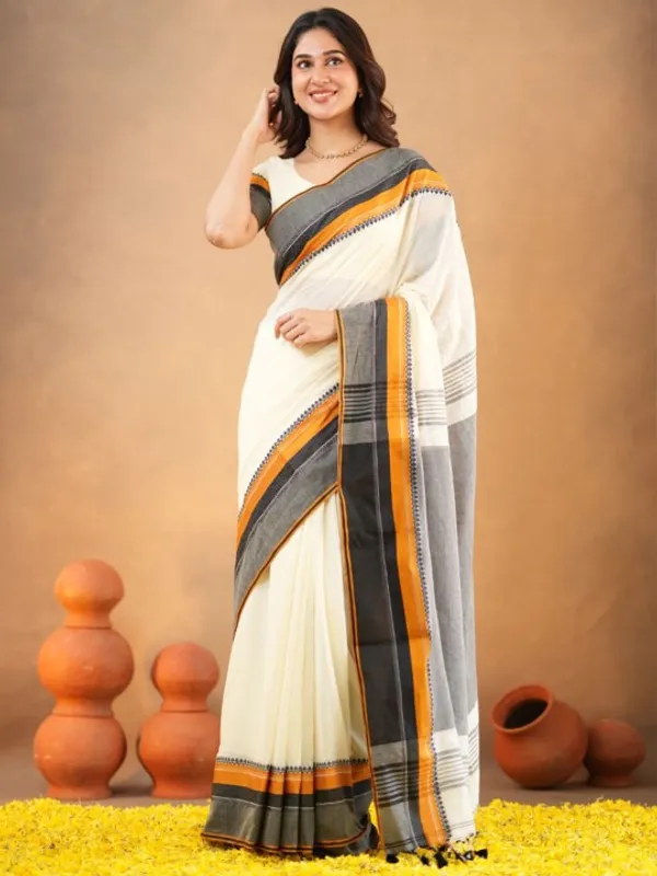 Classic_White_Traditional_Mulmul__Cotton_Saree_with_Contrast_Border_&_Blouse_Piece