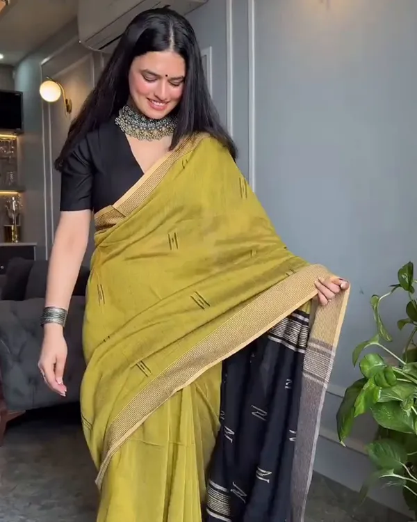 Sunehri_-_Lemon_Yellow_Linen_Saree_with_Contrast_Black_Blouse