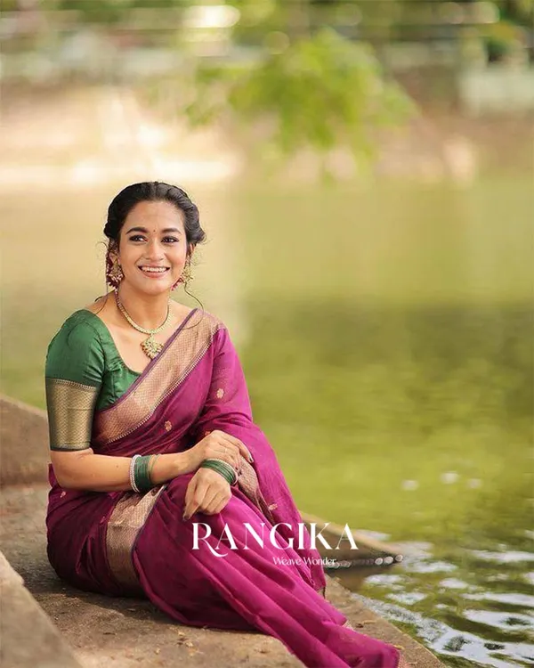 Pink_Color_Premium_Cotton_Silk_Saree_With_Classy_Blouse_and_tassels