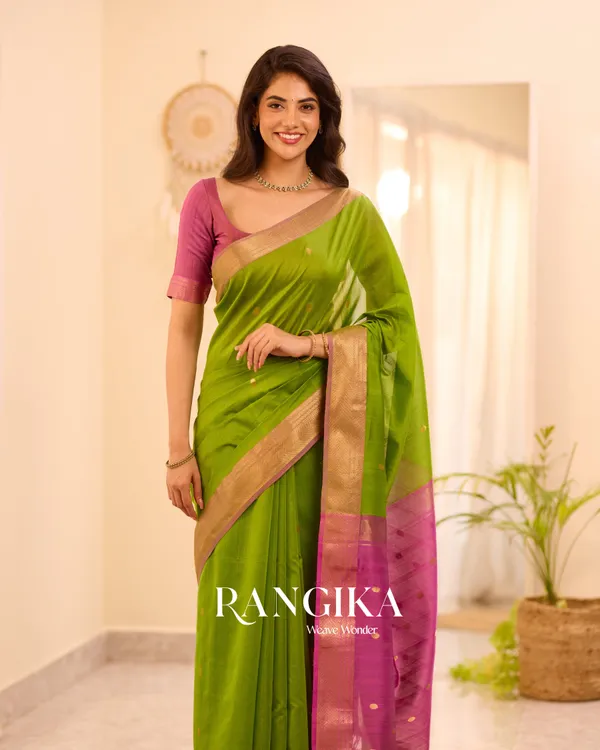 Green_Color_Premium_Cotton_Silk_Saree_With_Classy_Blouse_and_tassels