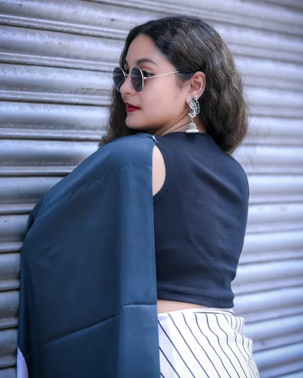 Black_And_White_Color_1_Minute_Ready_to_Wear_Digitial_Printed_Crape_Silk_Saree