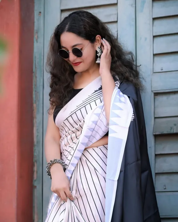 Black_And_White_Color_1_Minute_Ready_to_Wear_Digitial_Printed_Crape_Silk_Saree