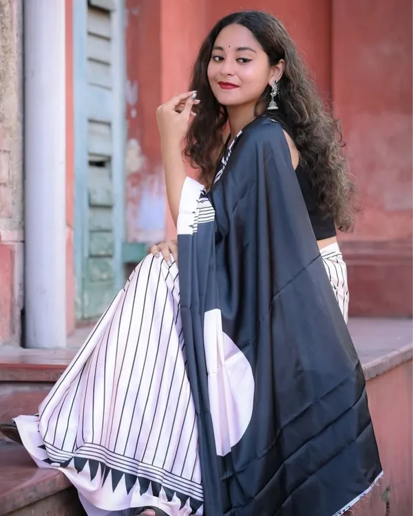 Black_And_White_Color_1_Minute_Ready_to_Wear_Digitial_Printed_Crape_Silk_Saree