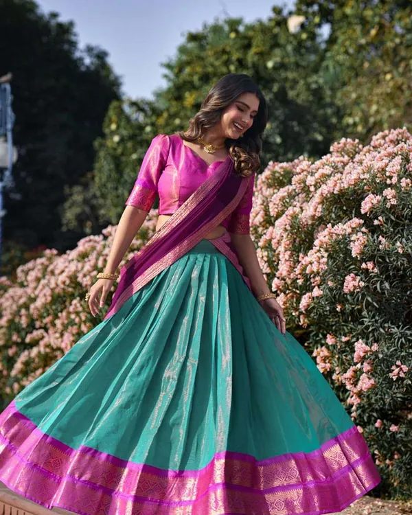 Blue_And_Pink_Kanchipuram_Zari_Weaving_Half_Saree_With_Blouse___Silk_Dupatta