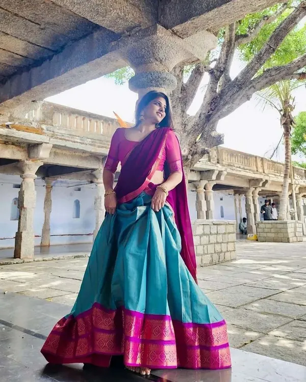 Blue_And_Pink_Kanchipuram_Zari_Weaving_Half_Saree_With_Blouse___Silk_Dupatta