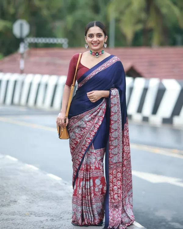 Maroon_And_Purple_Color_1_Minute_Ready_to_Wear_Digitial_Printed_Crape_Silk_Saree